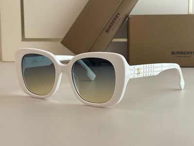 Burberry Sunglasses 730